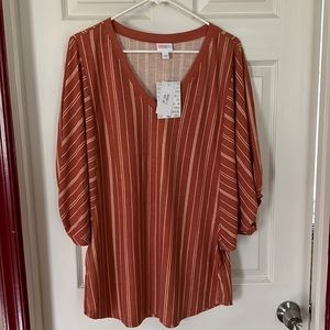 ⭐️BOGO50⭐️ Lularoe L Renee batwing blouse NWT